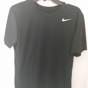 Nike Black Dri Fit Tee Size S